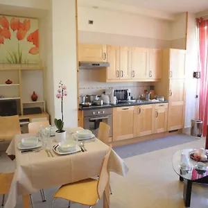 2* Hotel apartamentowy Lux