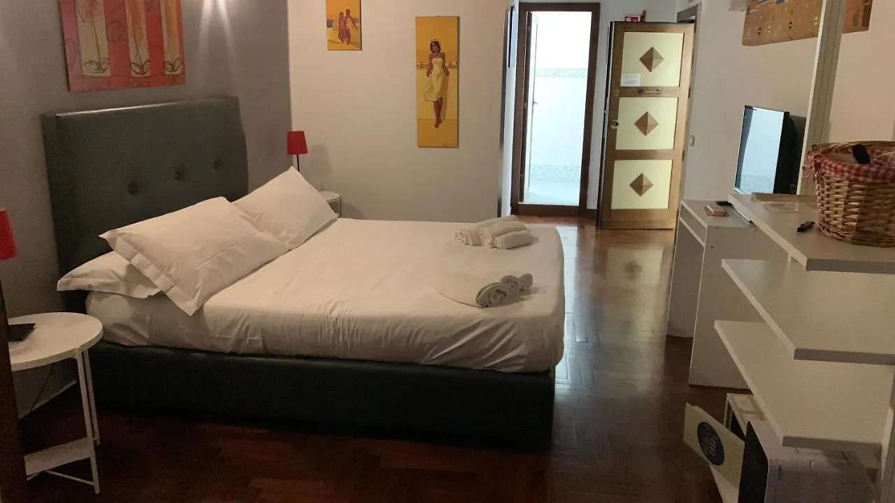 *** בית הארחה רומא Suite Artis Barberini איטליה