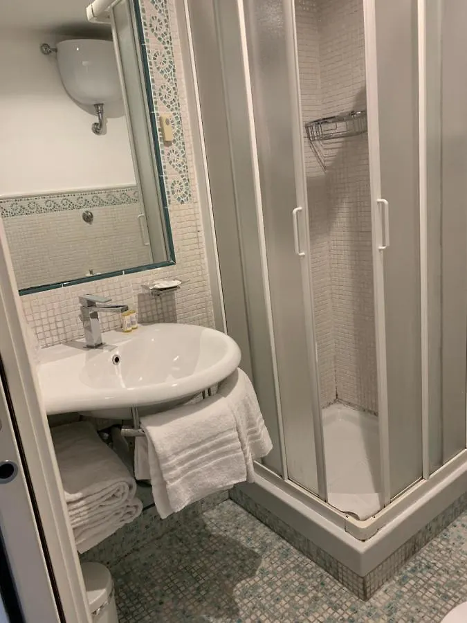 *** Guest house Suite Artis Barberini Rome Italy