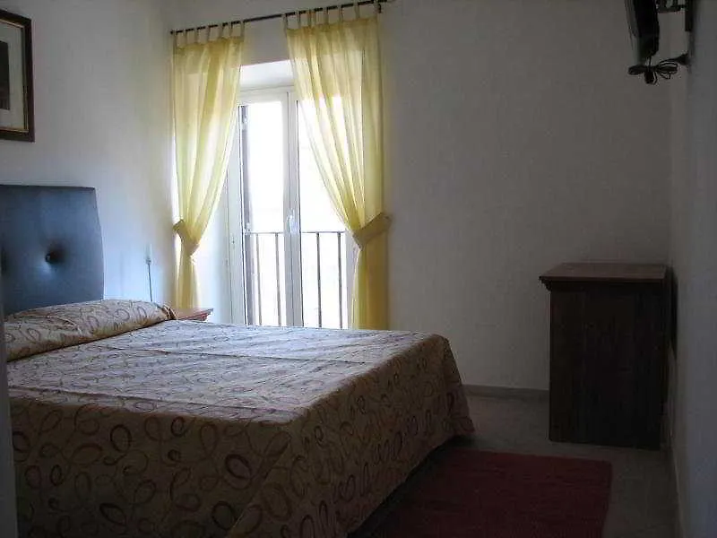 Suite Artis Barberini Rome 3*,